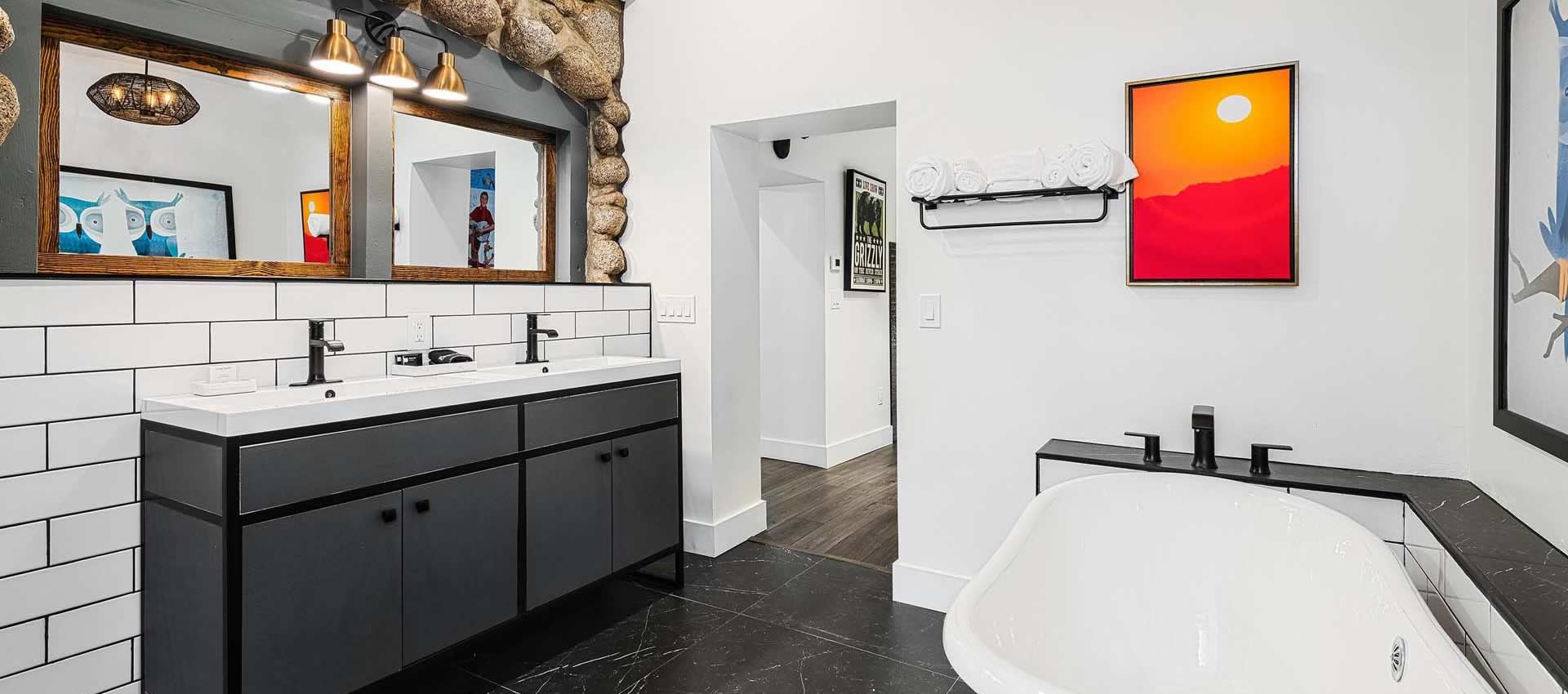 room-the-cottage-at-creekstone-slider-03