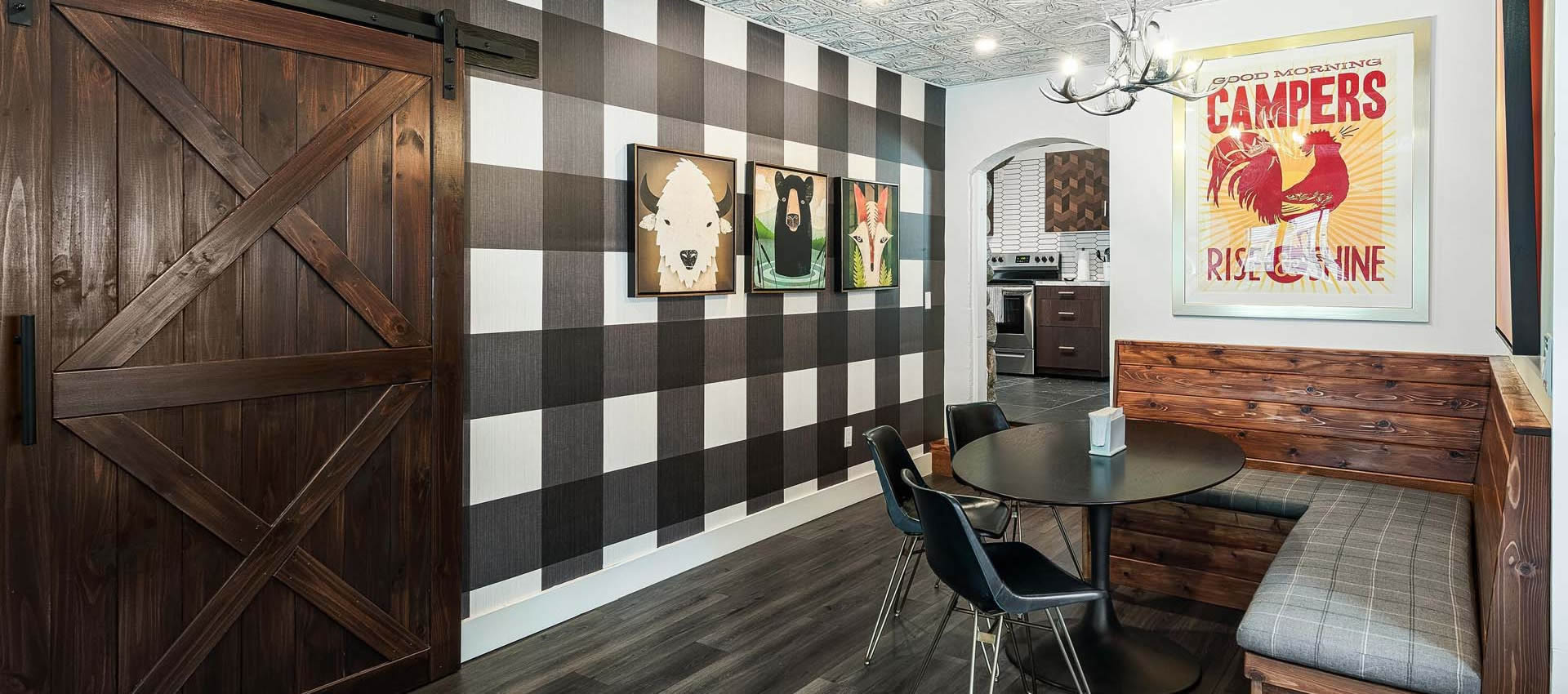 room-the-cottage-at-creekstone-slider-06