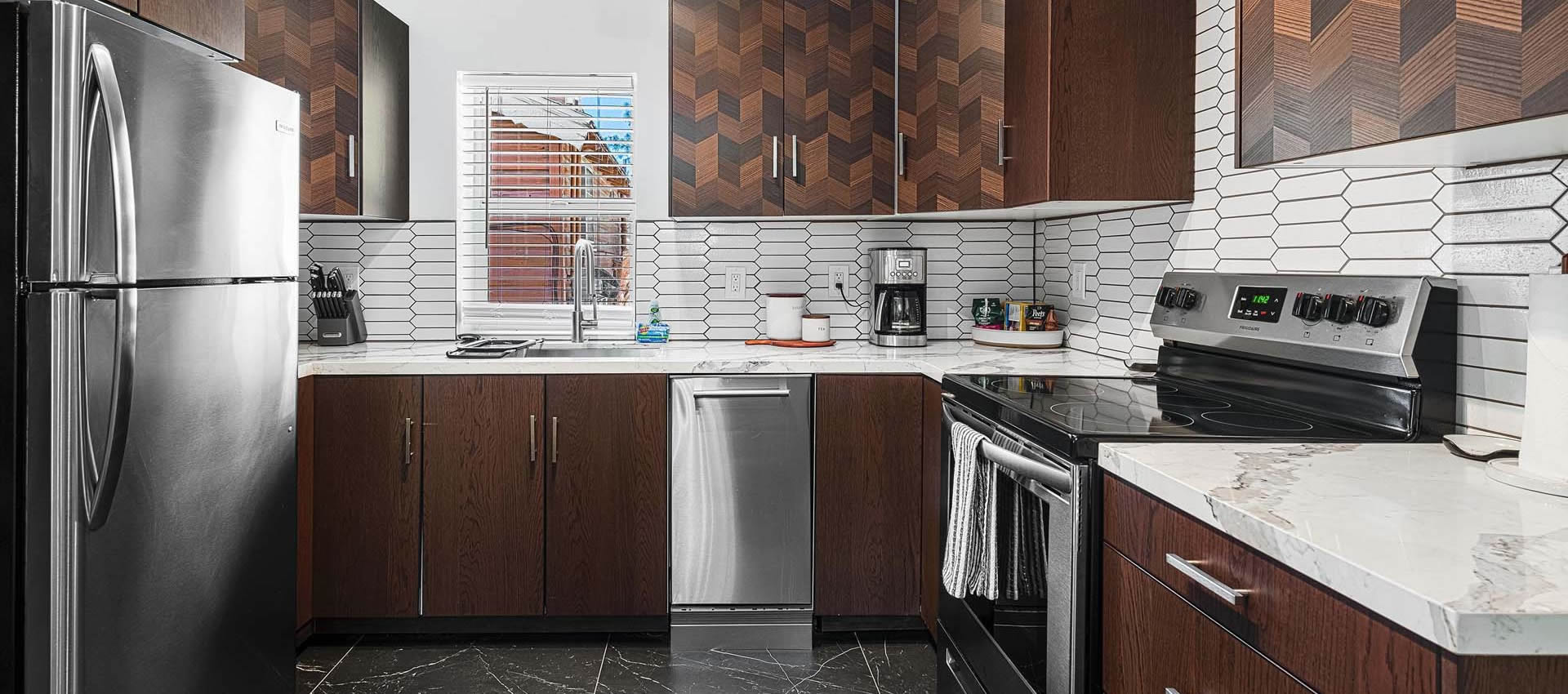 room-the-cottage-at-creekstone-slider-07